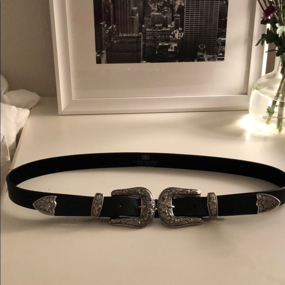 B-low the belt the  “Bri Bri” double buckle silver